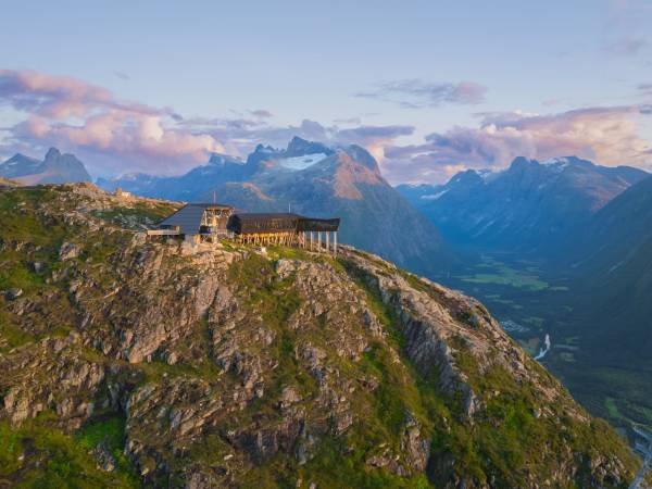 babang_romsdalen_eggen_restaurant_norwegian_travel_DJI_0221-Enhanced-NR n